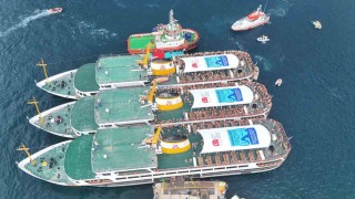 Binlerce yüzücü 37. Boğaziçi Kıtalararası Yüzme Yarışında kıtaları birleştirdi