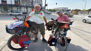 Bisikletle Türkiye turu yapan emekli çift Karapınarda