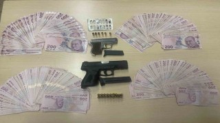 Böbrek ameliyatı için biriktirilen 900 bin TLlik altın ve dövizi dolandırdılar