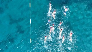 Bodrumda sağlık için kulaç attılar