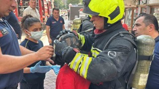 Boluda 5 katlı apartmanda yangın çıktı: 1i çocuk 2 kişi dumanlar arasından kurtarıldı