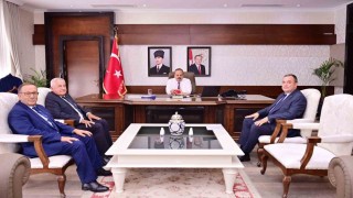 Borsa heyetinden Vali Canbolata kuru incir alım töreni daveti