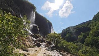 Bozkırın ortasında vaha, sıcaktan bulananlar oraya akın ediyor