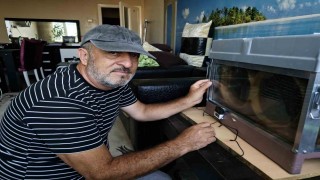 Bu düzenek görenleri şaşırtıyor; Vızır vızır çalışan arılar 15. kata bal götürüyor