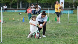 Bu kez çocukların yarışına aileler de dahil oldu