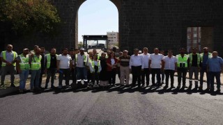 Bucak, asfalt çalışmasını yerinde inceledi