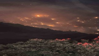 Buldanda başlayan orman yangını için ekipler söndürme çalışmalarını devam ediyor