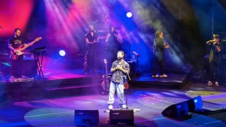 Buray, Kahramanmaraş Ağustos Fuarı’nda Unutulmaz Konser Verdi