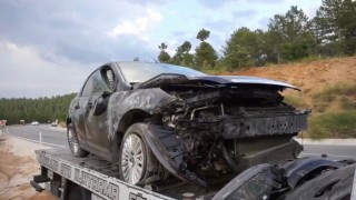 Burdurda otomobil devrildi: 2 yaralı