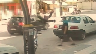 Burdurda otomobilin çarptığı genç metrelerce havaya savruldu