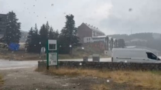 Bursada 5 dakikalık yağmur serinletti