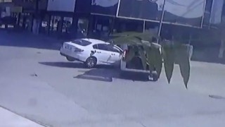 Bursada kaza anı kamerada: 1 yaralı