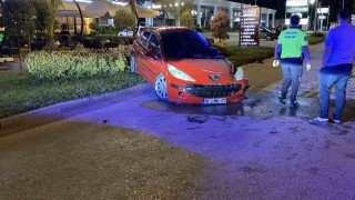 Bursada kontrolden çıkan otomobil takla attı: 1 yaralı