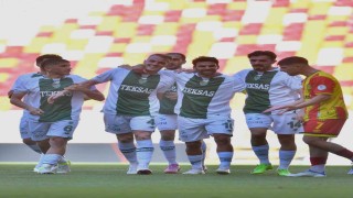 Bursaspor sezona tarihi galibiyetle başladı: 8-0