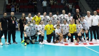 Büyükşehir hentbol takımı finalde