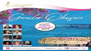 C-Majör Türkiye İşten Sesler Korosu 15. yardım konseri için Bodrumda sahnede