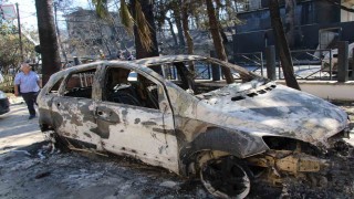 Çanakkalede çıkan yangında evleri, araçları yandı, canlarını zor kurtardılar