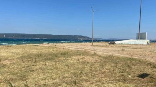 Çanakkalede sahilde patlamamış top mermisi bulundu