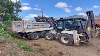 Canikte merkez ve kırsalda yol çalışması