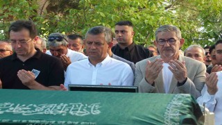 CHP Genel Başkanı Özel, Balıkesirde cenaze törenine katıldı