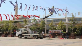 CHPnin flamalarını toplamak Efeler Belediyesine kaldı