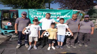 Çocuklar büyüklere örnek oldu