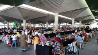 Çocuklar Genç KOMEK  2. El Oyuncak Pazarı ile farkındalık kazanıyor