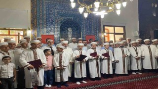 Çorumda 44 öğrenci hafız olmanın heyecanını yaşadı