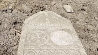 Çorumda altyapı çalışması sırasında tarihi mezar taşı bulundu