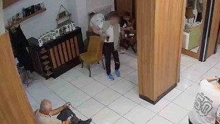 Çorumda kuaför salonundaki silahlı saldırı kamerada