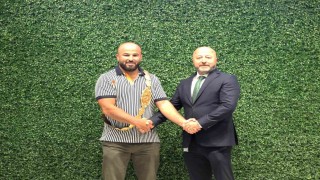 CW Enerji şampiyon başpehlivan Orhan Okuluyu ağırladı