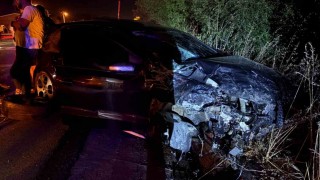 D-100de iki otomobil kafa kafaya çarpıştı: 1i ağır 8 yaralı