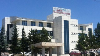 D100de kontrolden çıkan hafif ticari şarampole devrildi: 2si çocuk 4 yaralı