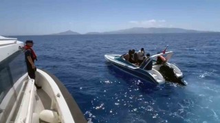 Datça açıklarında 17 düzensiz göçmen kurtarıldı