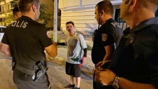 Dayak yemek için Vur dedi, dayak atıp gözaltına alındı