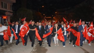 Demircide 30 Ağustos ve Kurtuluş Günü fener alayıyla kutlandı