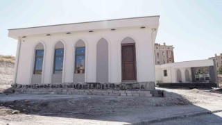 Demokrasi Mahallesinin butik camisi hızla tamamlanıyor