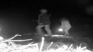 Denizlide 3 kaçak avcı gece avında fotokapanla yakalandı