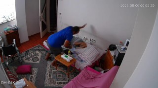 Denizlide evlat vahşeti: Genç doktor 2 saat dövdüğü yatalak annesini komaya soktu