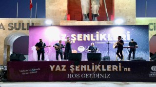 Didimde yaz şenlikleri akşamlara renk katıyor