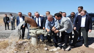 Dikilinin jeotermal su kuyusu açıldı
