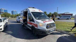 Dikkatsizlik kazaya neden oldu: 3 yaralı