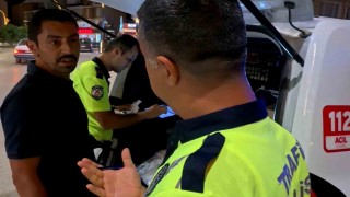 Direksiyon başında alkollü yakalandı, Ehliyetimi alamazsın dedi
