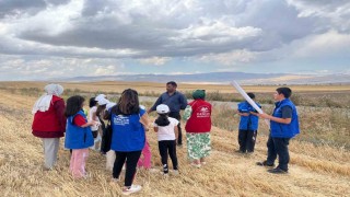 Diyadinde gençler hasat sevincine ortak oldu