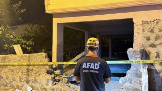 Diyarbakırda bir evin balkonu çöktü: 2si çocuk 5 yaralı