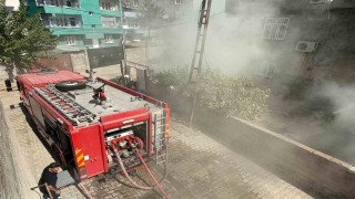 Diyarbakırda ev yangınında 2 kişi dumandan etkilendi