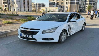 Diyarbakırda iki araç çarpıştı