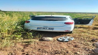 Diyarbakırda otomobil tarlaya girdi: 5 yaralı