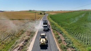 Diyarbakırın Çınar ve Bismil ilçesini birbirine bağlayan yol asfaltlanıyor
