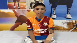 Doğuştan kolu olmayan Mehmet Efenin hem kolu takıldı hem de en büyük hayali gerçekleşti
